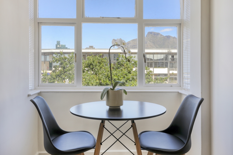 To Let 1 Bedroom Property for Rent in Green Point Western Cape